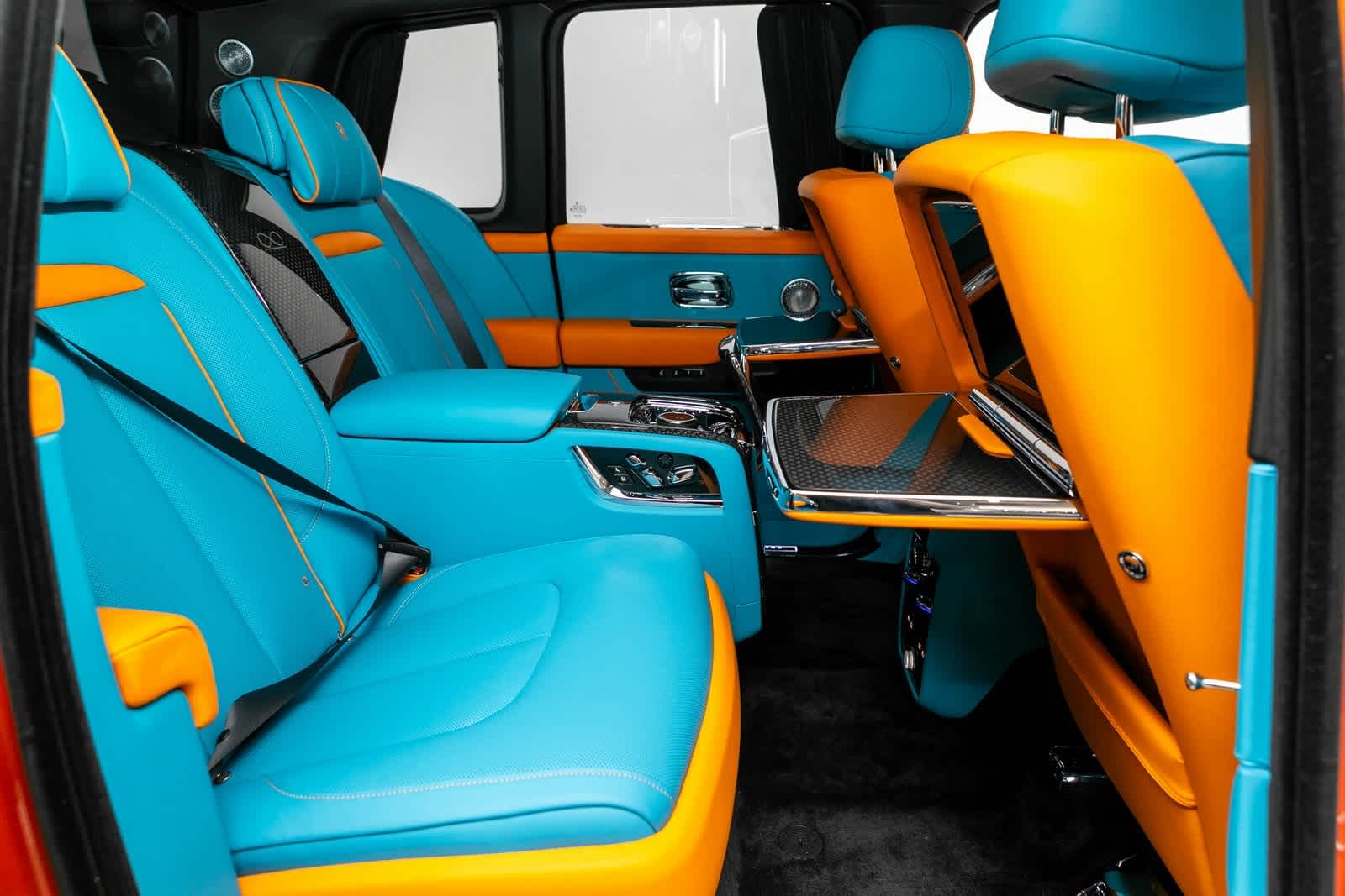 Thumbnail: 2025 Rolls-Royce Cullinan - 12