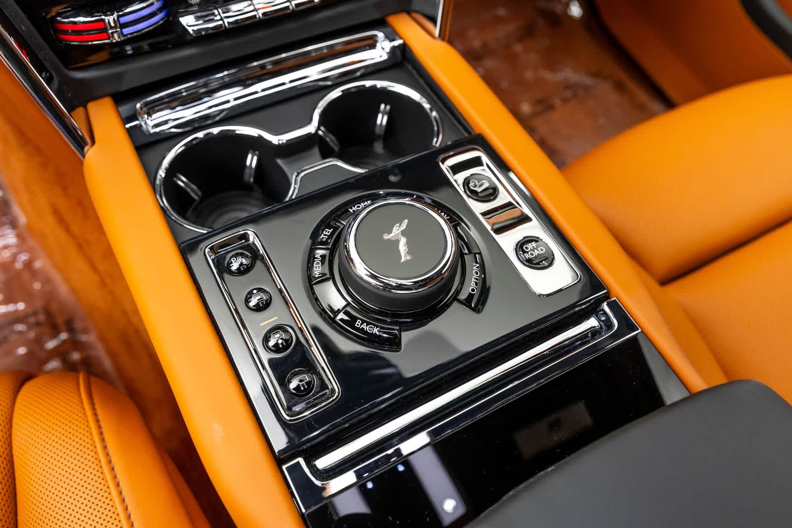 Thumbnail: 2026 Rolls-Royce Cullinan - 28