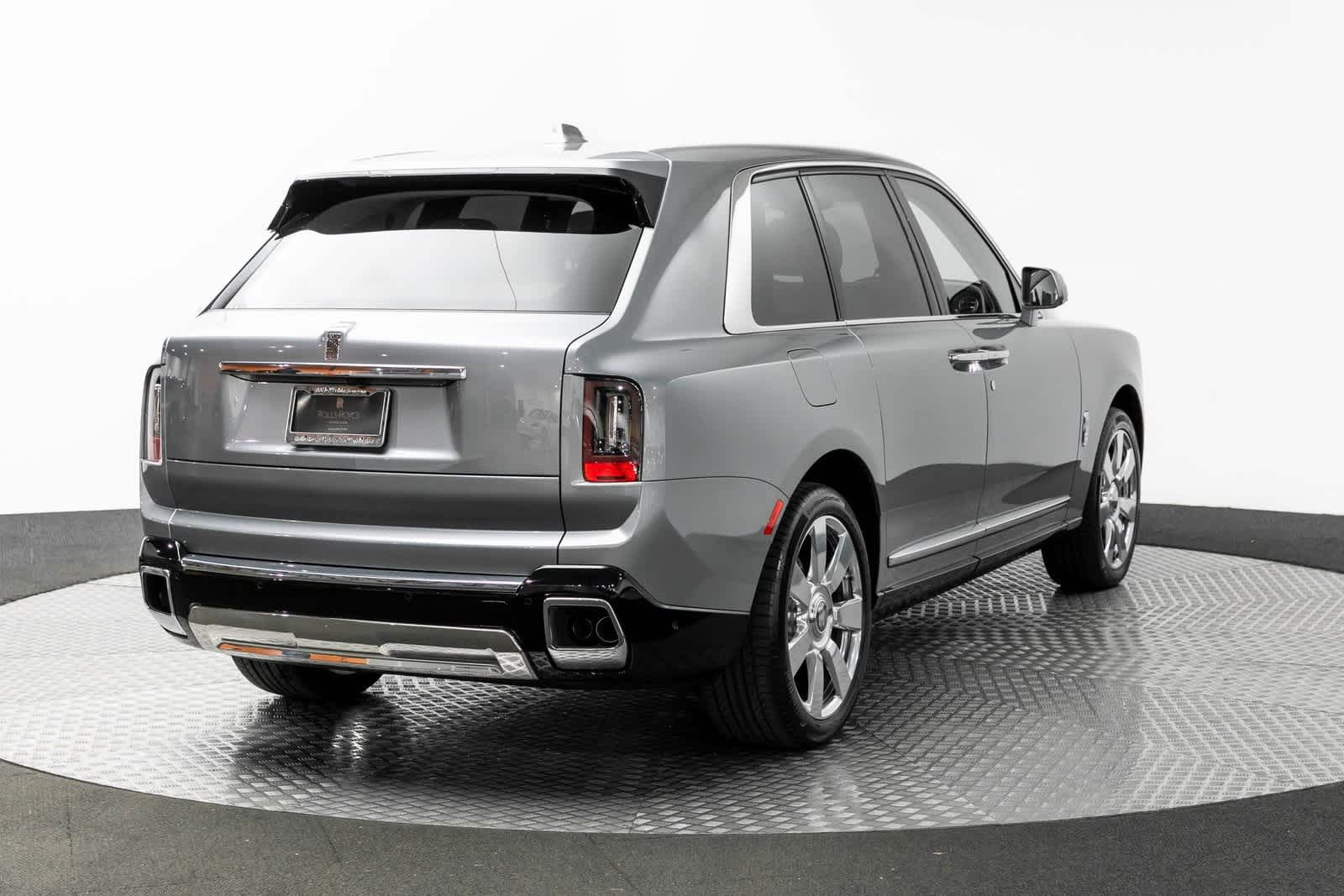 Thumbnail: 2025 Rolls-Royce Cullinan - 4