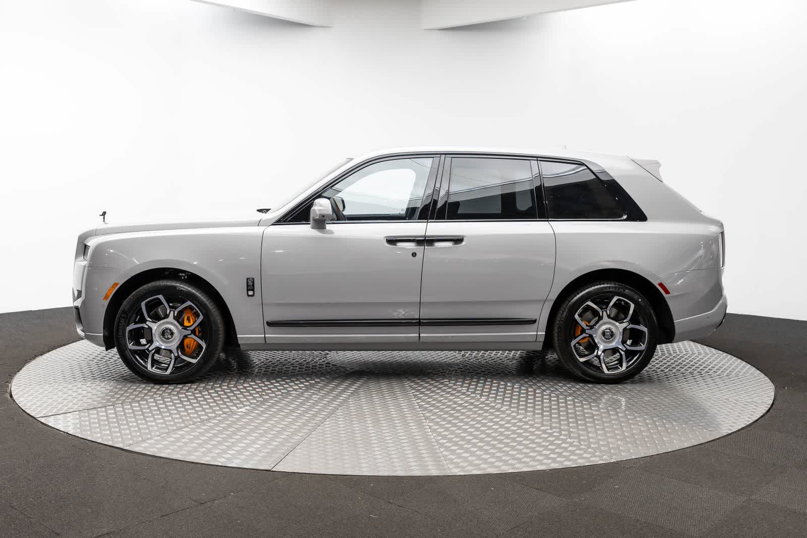 Thumbnail: 2026 Rolls-Royce Cullinan - 3