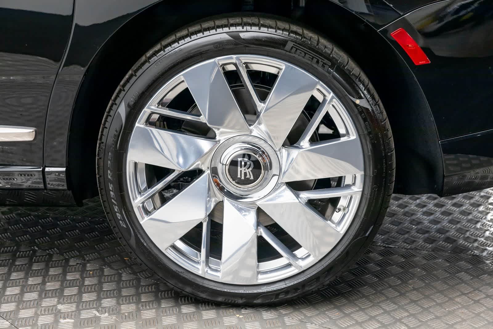 Thumbnail: 2026 Rolls-Royce Cullinan - 45