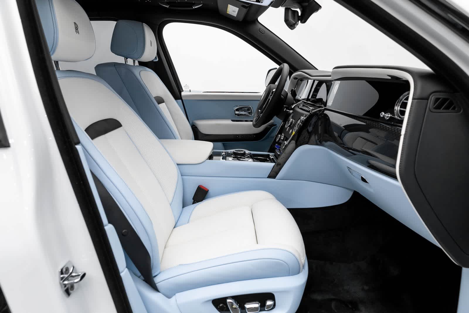 Thumbnail: 2025 Rolls-Royce Cullinan - 51