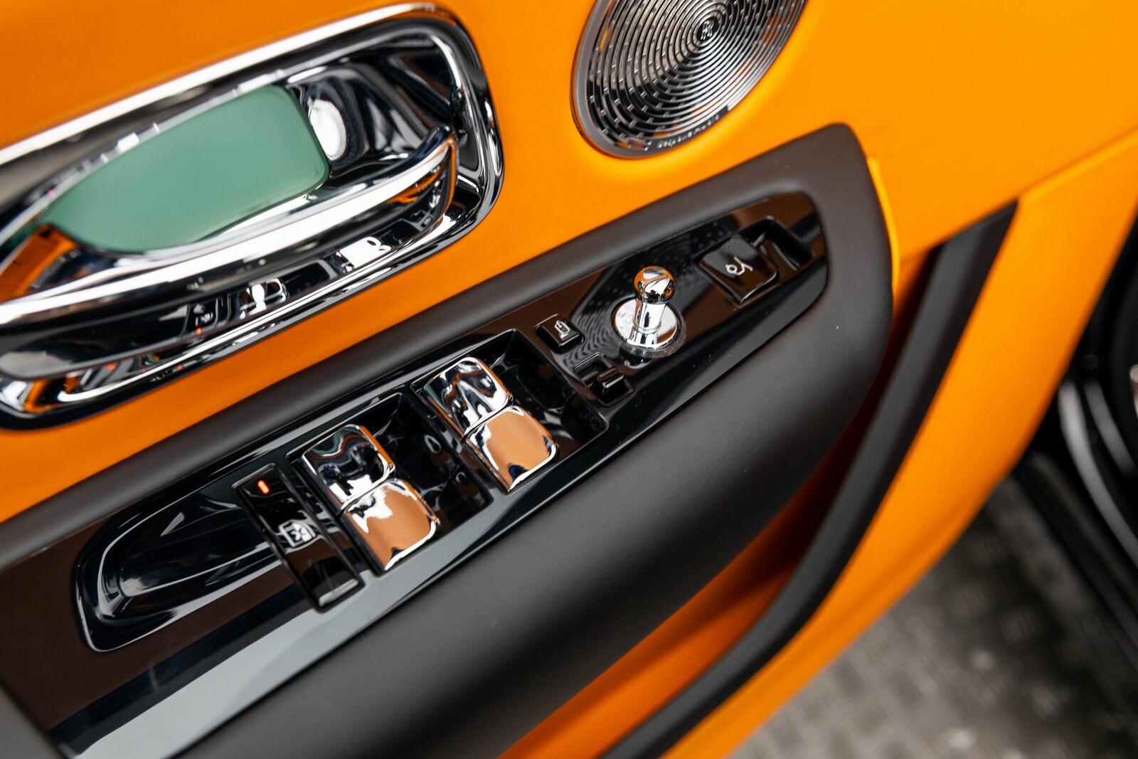 Thumbnail: 2026 Rolls-Royce Cullinan - 10