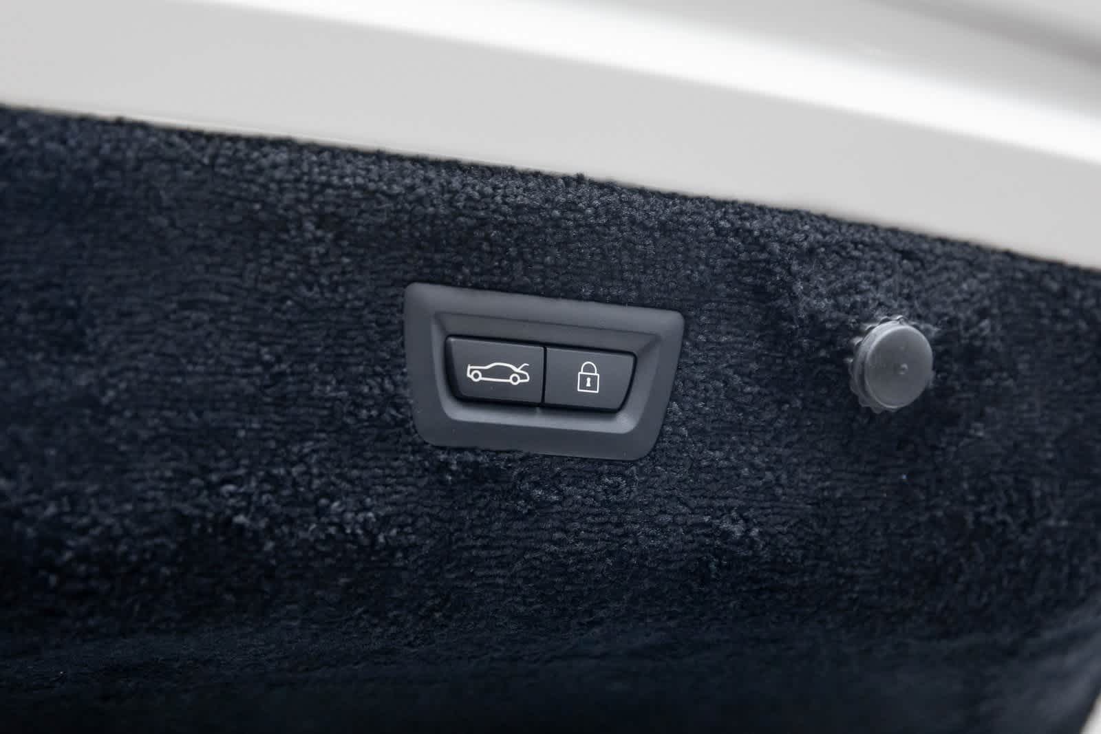 Thumbnail: 2026 Rolls-Royce Spectre - 26