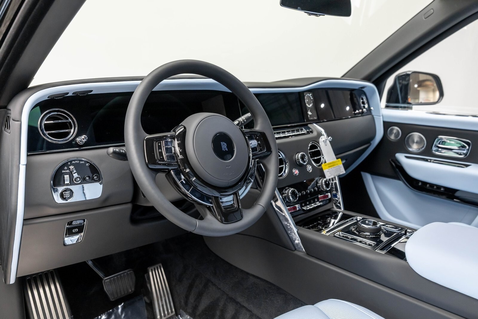 Thumbnail: 2026 Rolls-Royce Cullinan - 15