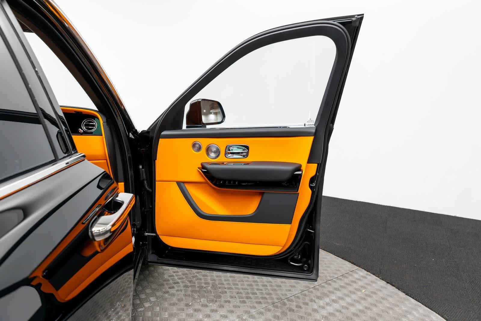 Thumbnail: 2026 Rolls-Royce Cullinan - 34