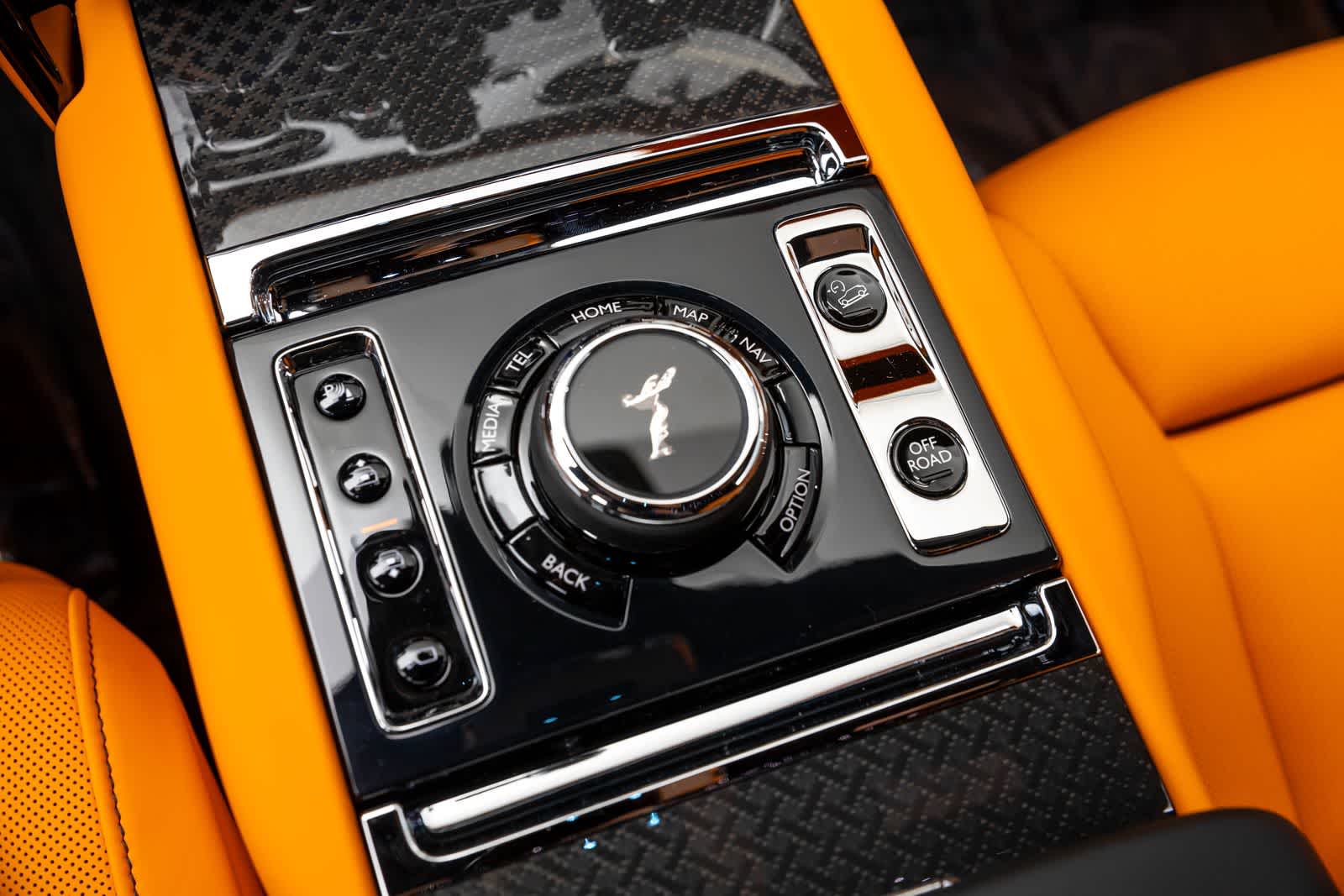 Thumbnail: 2027 Rolls-Royce Cullinan - 39