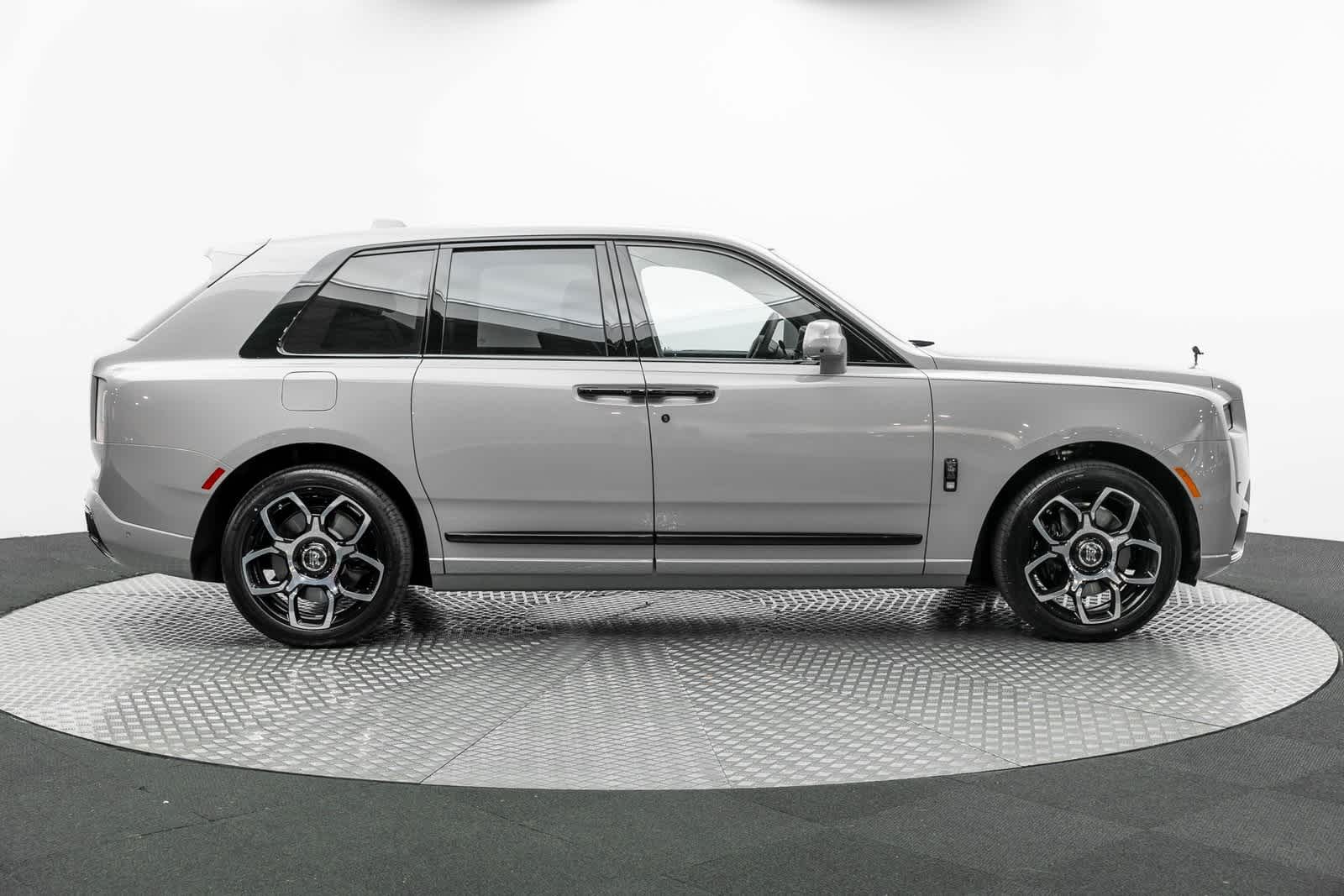 Thumbnail: 2025 Rolls-Royce Cullinan - 50
