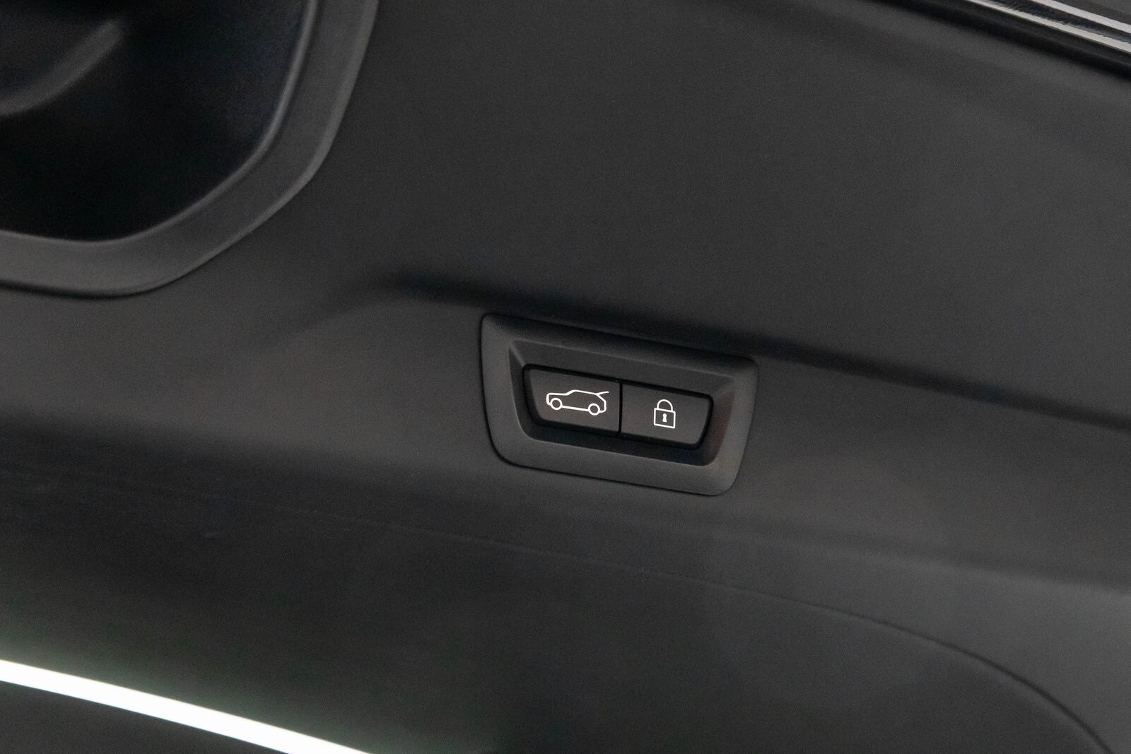 Thumbnail: 2026 Rolls-Royce Cullinan - 33