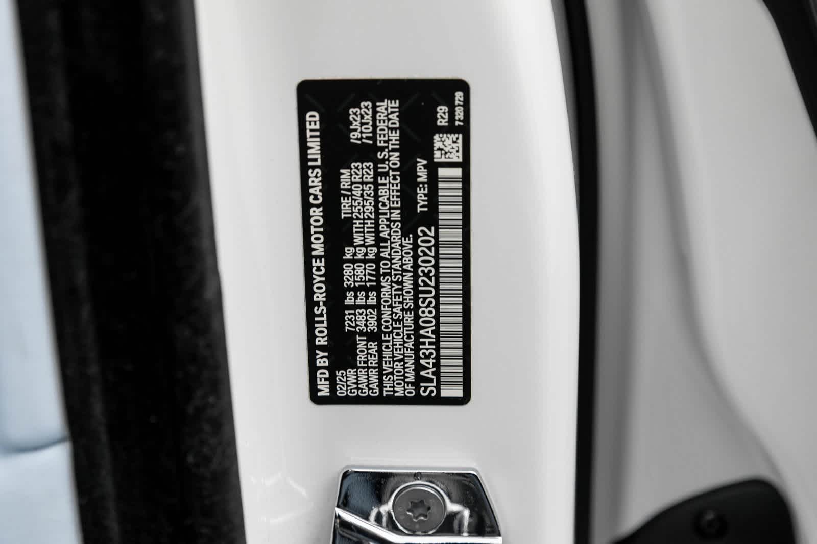 Thumbnail: 2025 Rolls-Royce Cullinan - 17