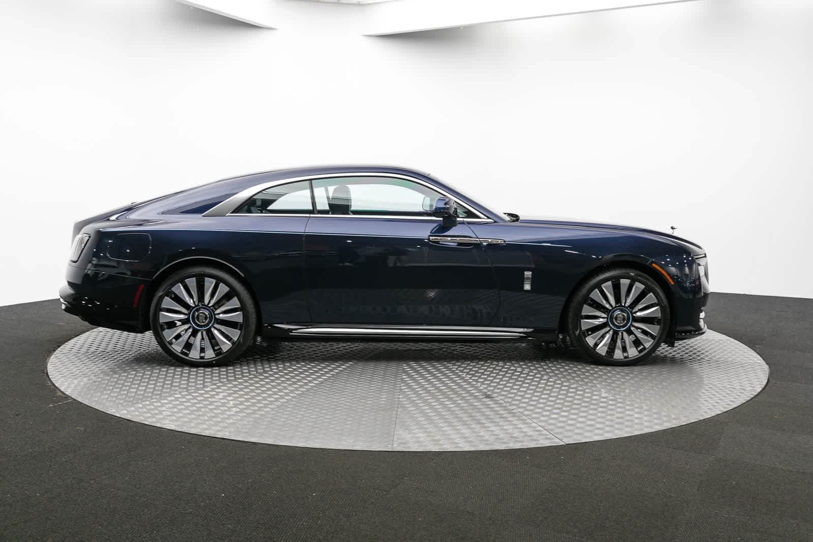 2024 Rolls-Royce Spectre Base 43