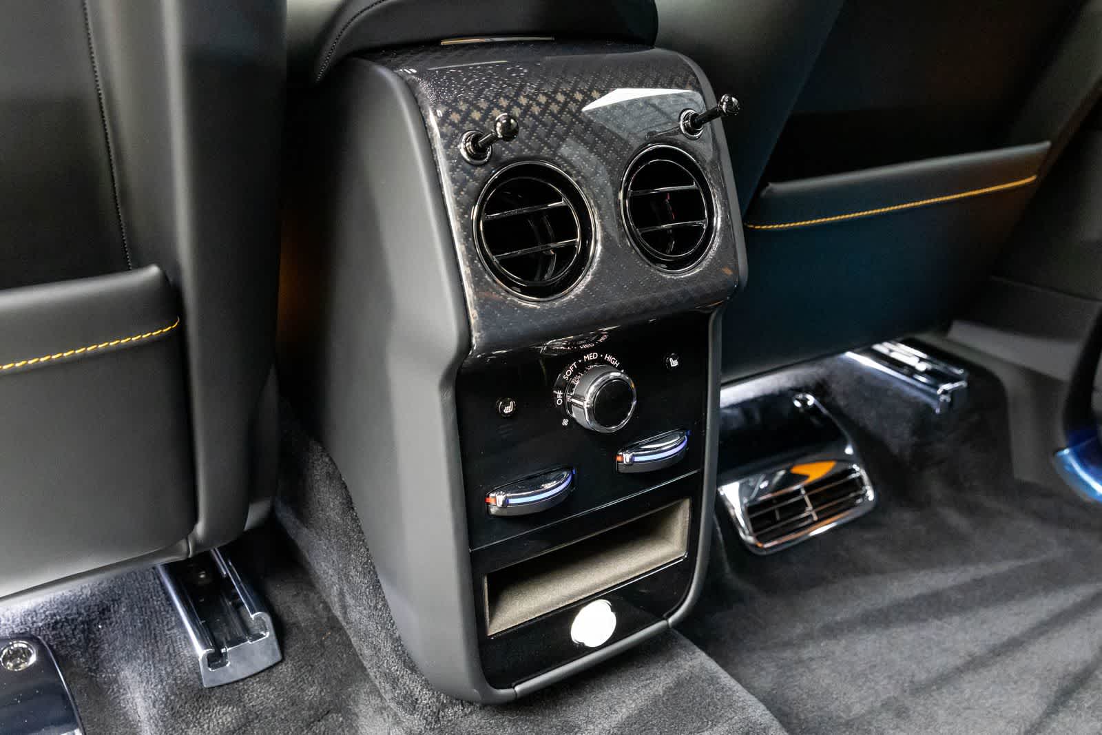 Thumbnail: 2026 Rolls-Royce Cullinan - 45