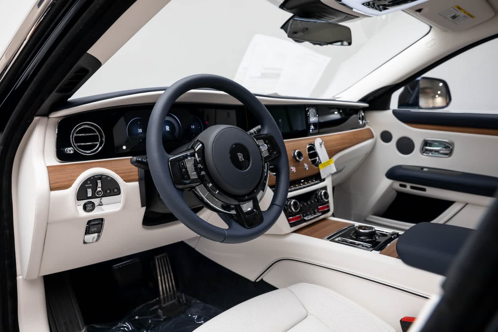 Thumbnail: 2026 Rolls-Royce Ghost - 2