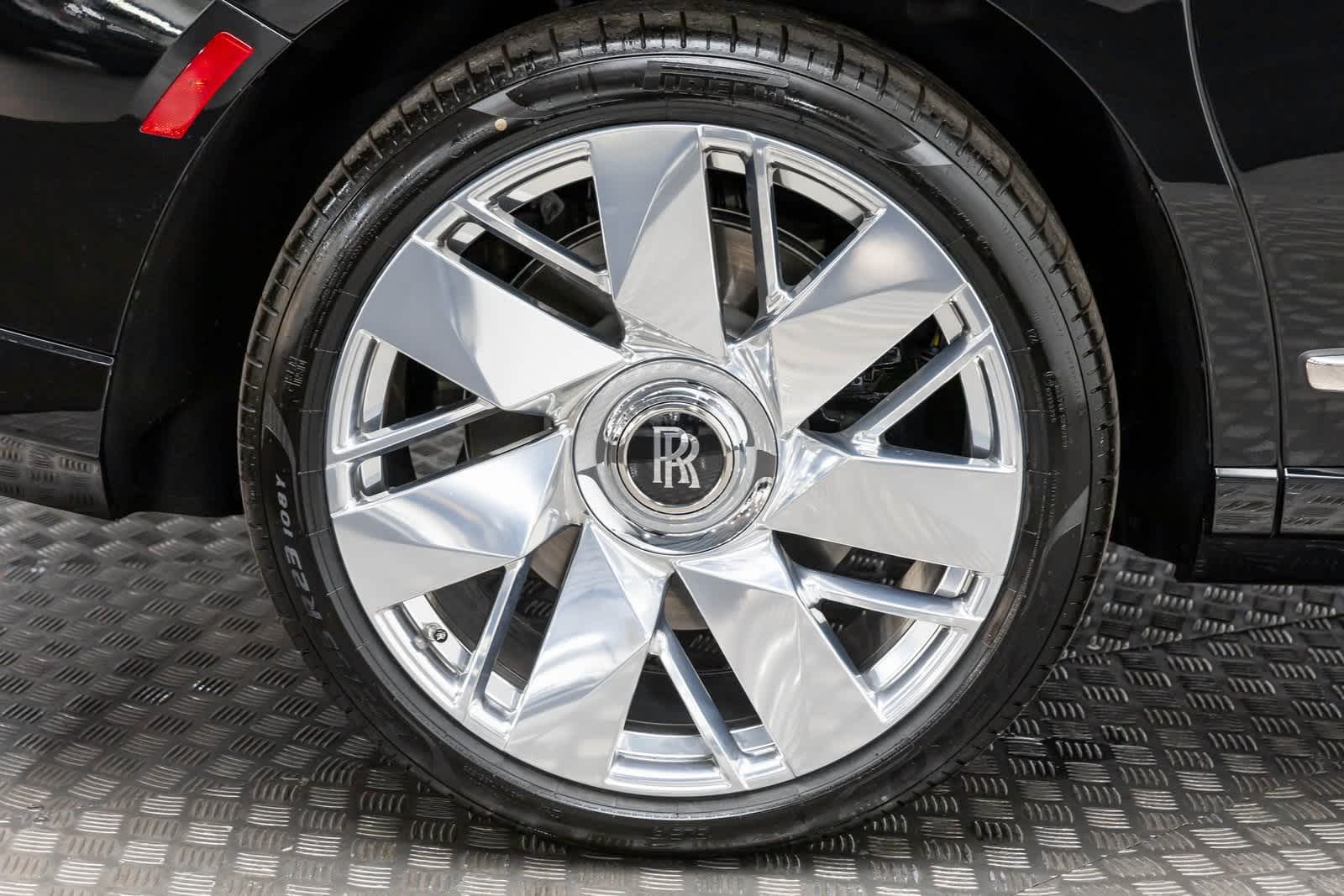 Thumbnail: 2026 Rolls-Royce Cullinan - 46