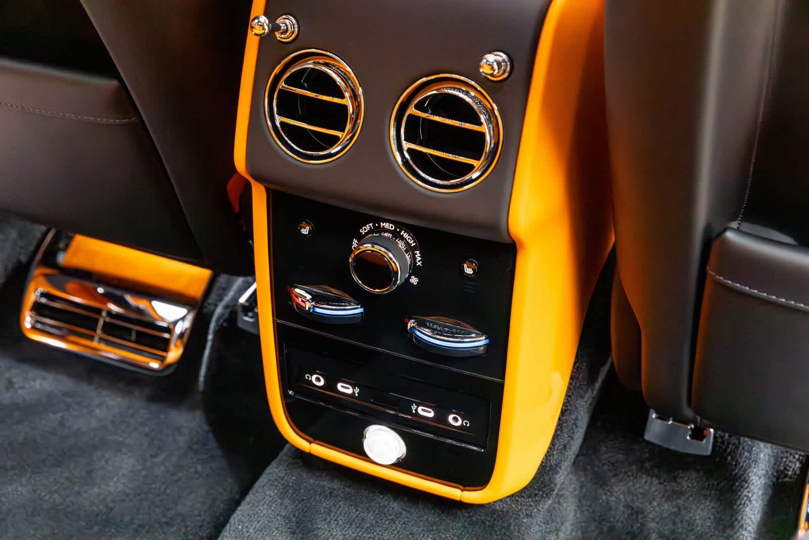 Thumbnail: 2026 Rolls-Royce Cullinan - 48