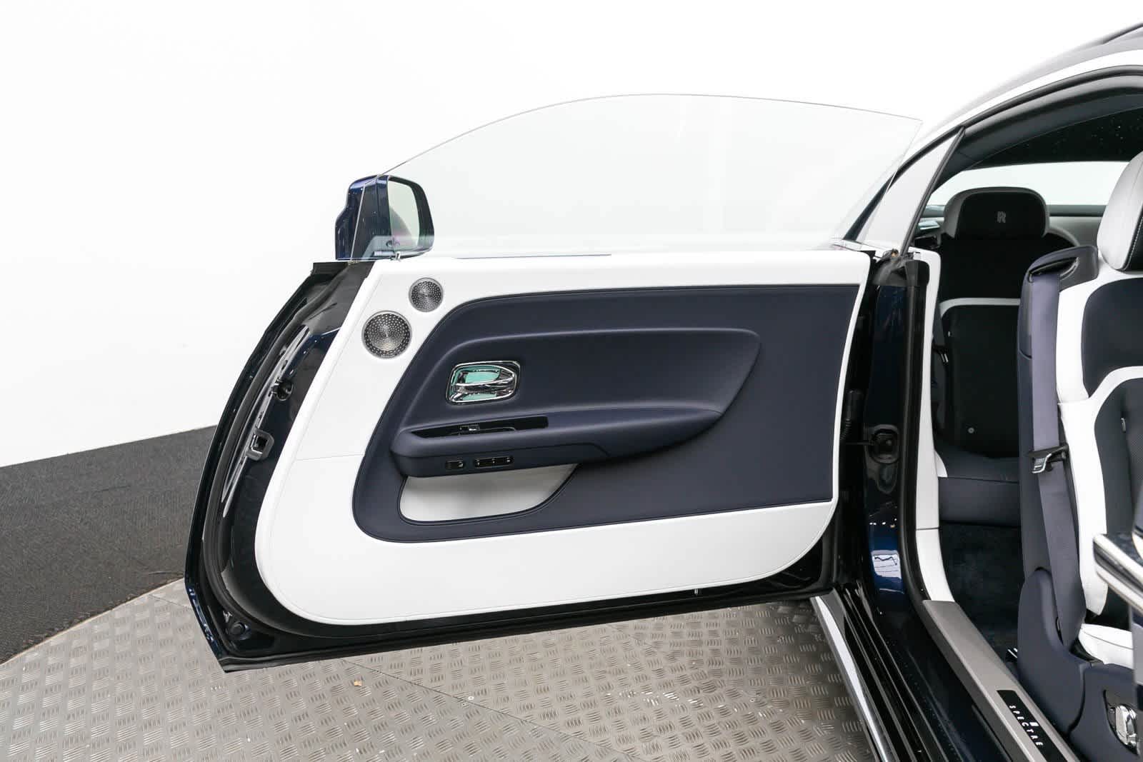 Thumbnail: 2024 Rolls-Royce Spectre - 41