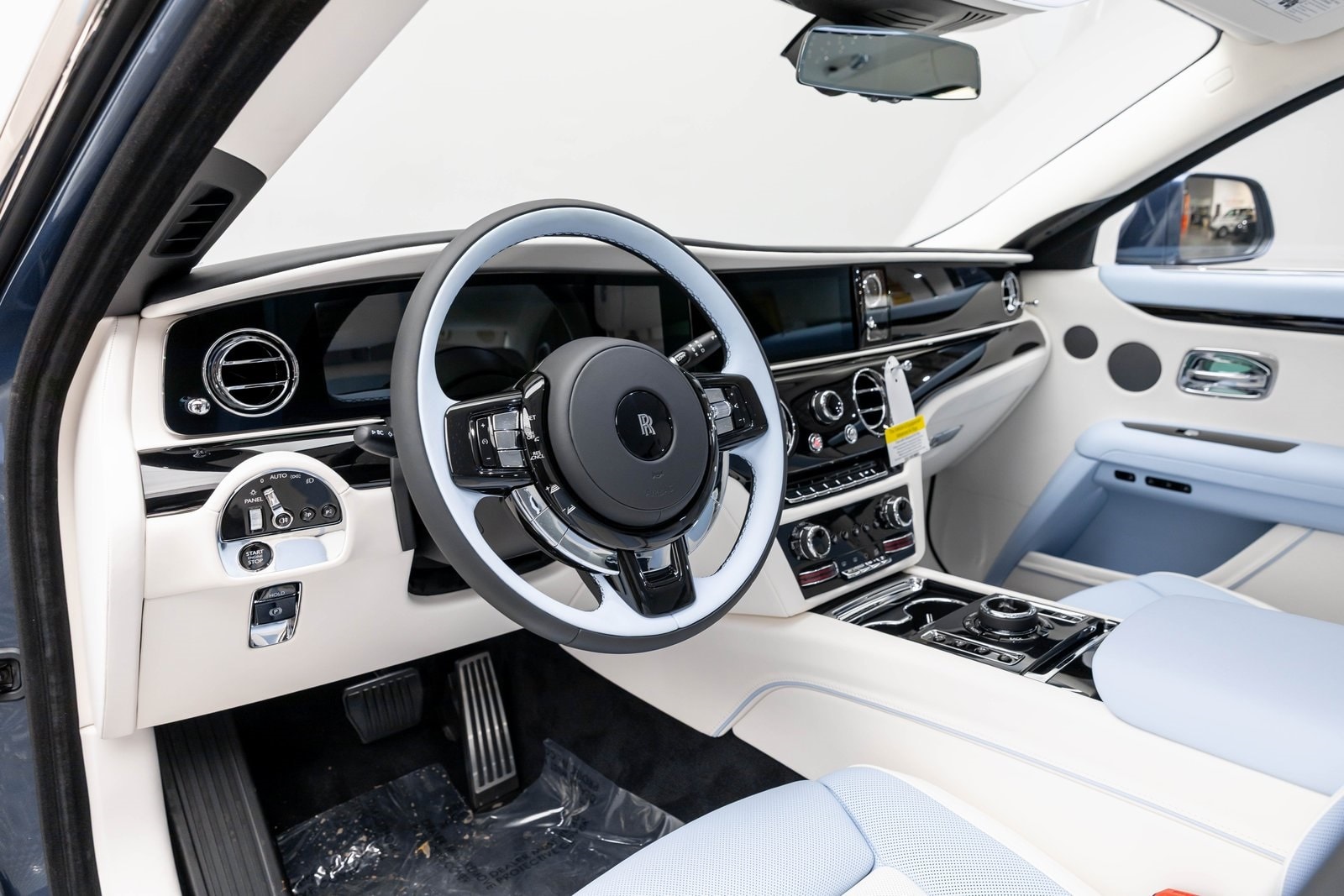 Thumbnail: 2026 Rolls-Royce Ghost - 15