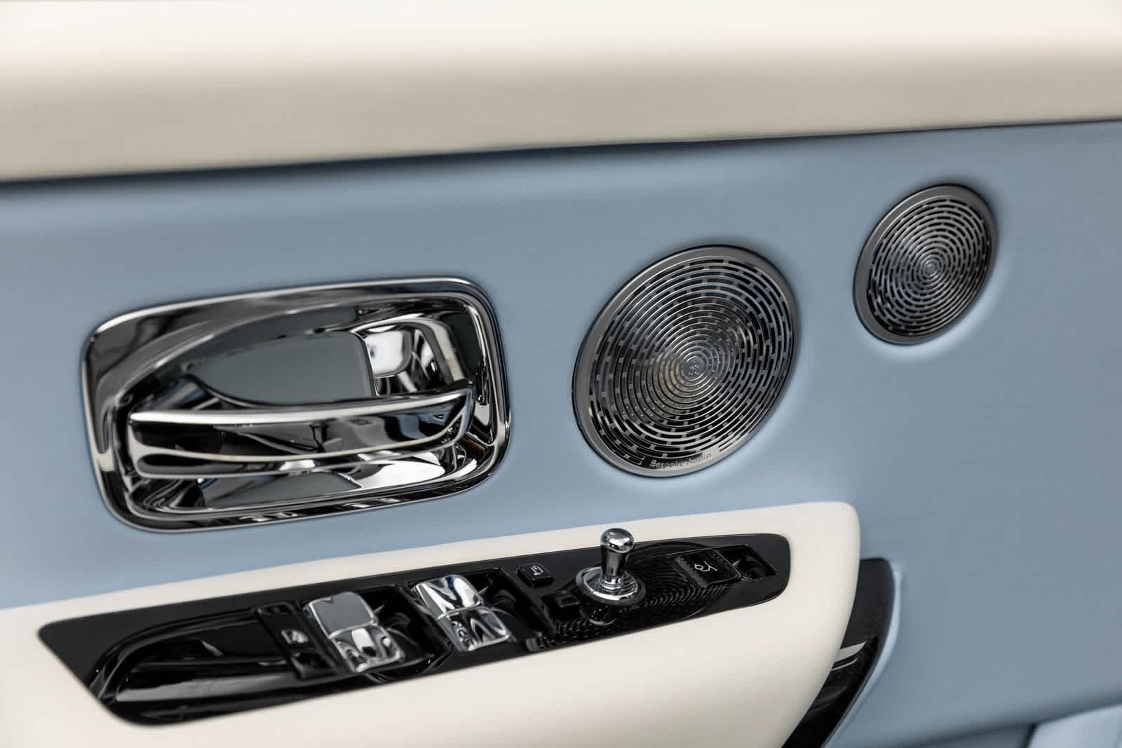 Thumbnail: 2025 Rolls-Royce Cullinan - 9