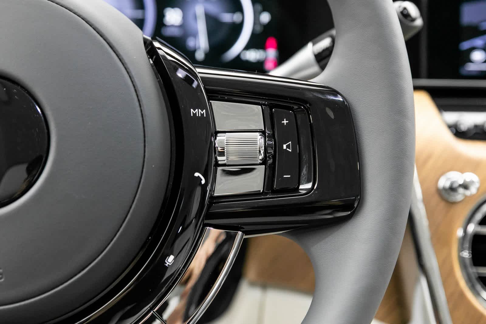 Thumbnail: 2025 Rolls-Royce Cullinan - 27