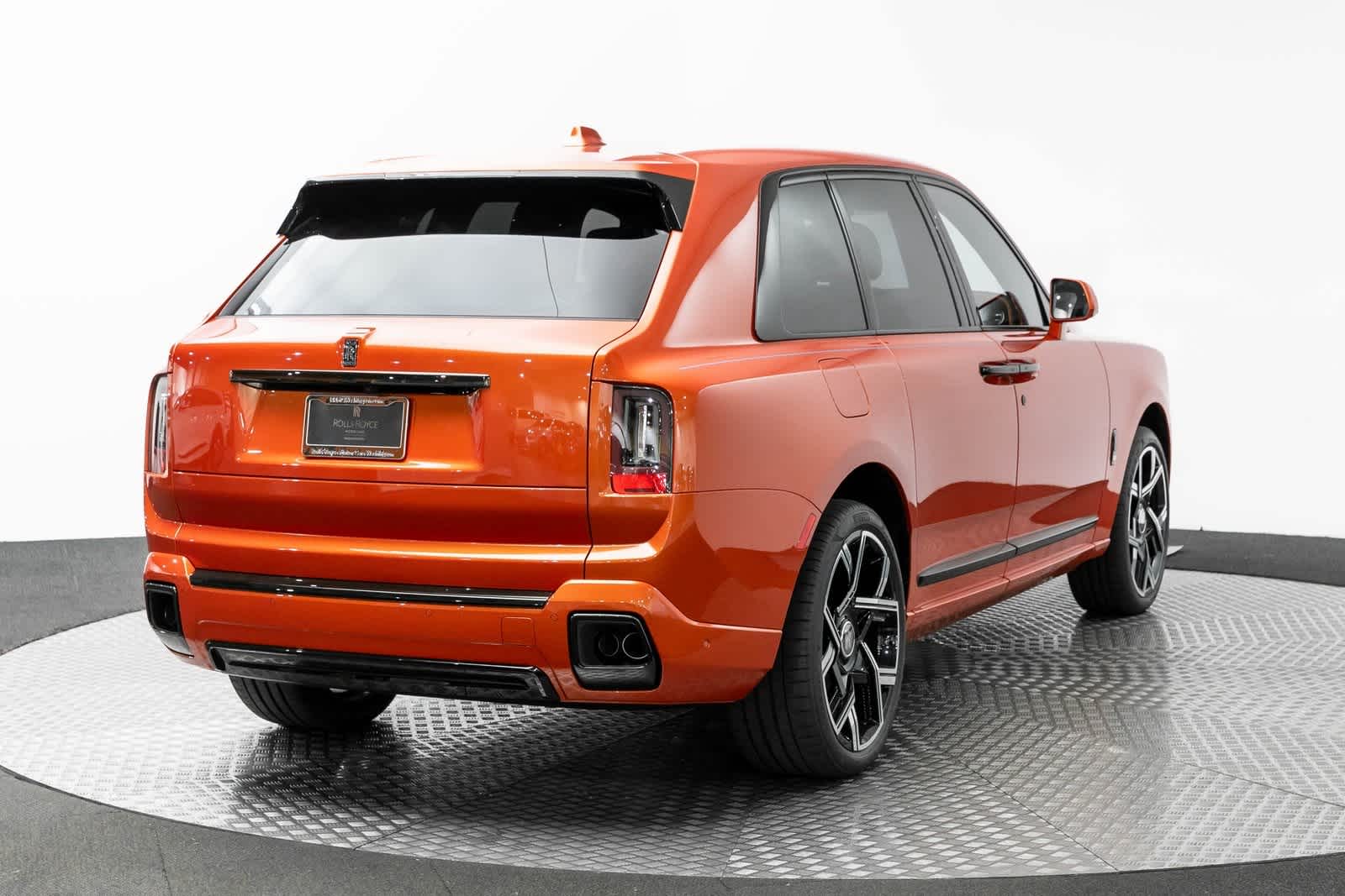 Thumbnail: 2025 Rolls-Royce Cullinan - 2