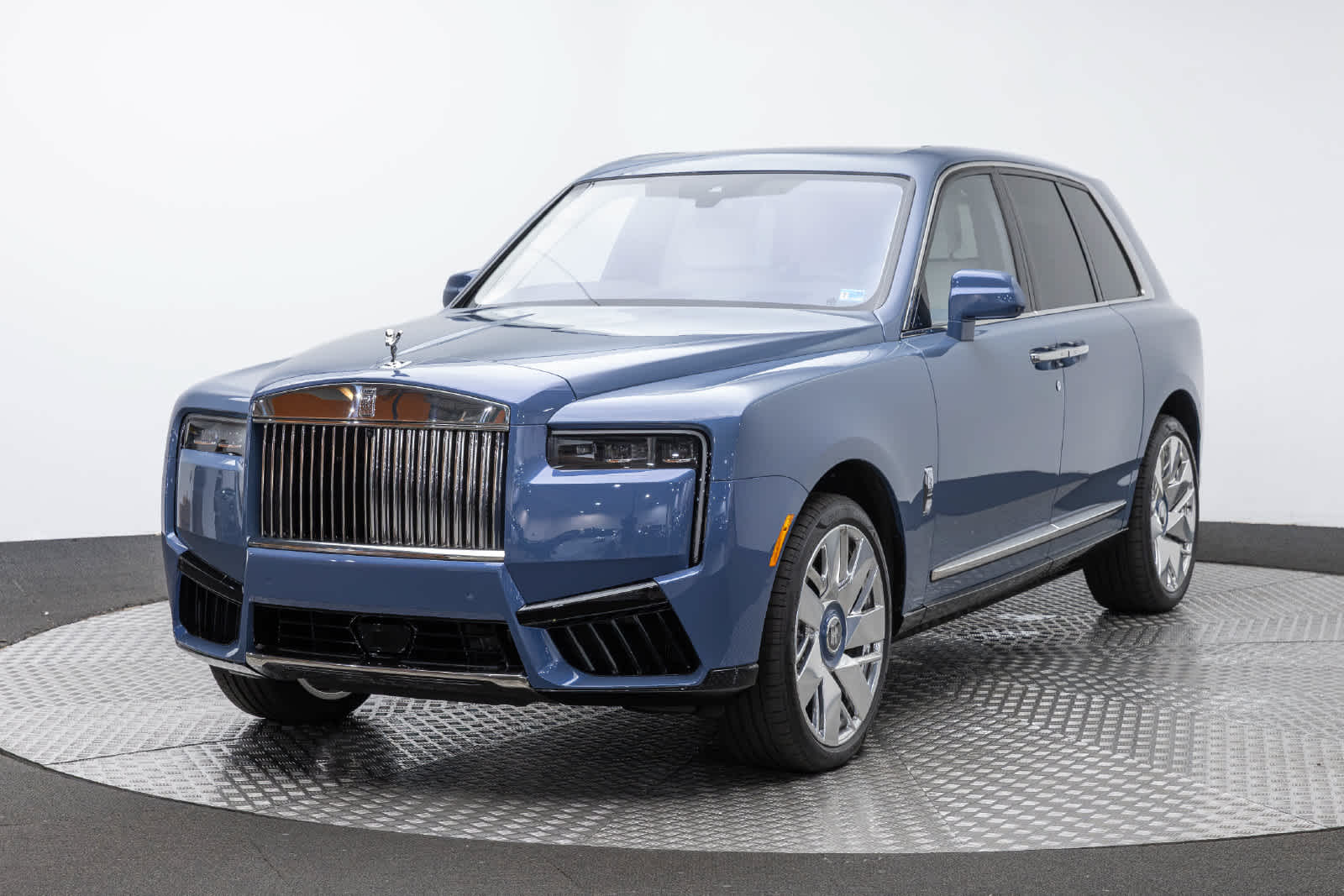 2027 Rolls-Royce Cullinan Base