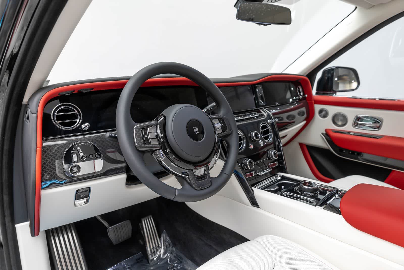 Thumbnail: 2027 Rolls-Royce Cullinan - 2