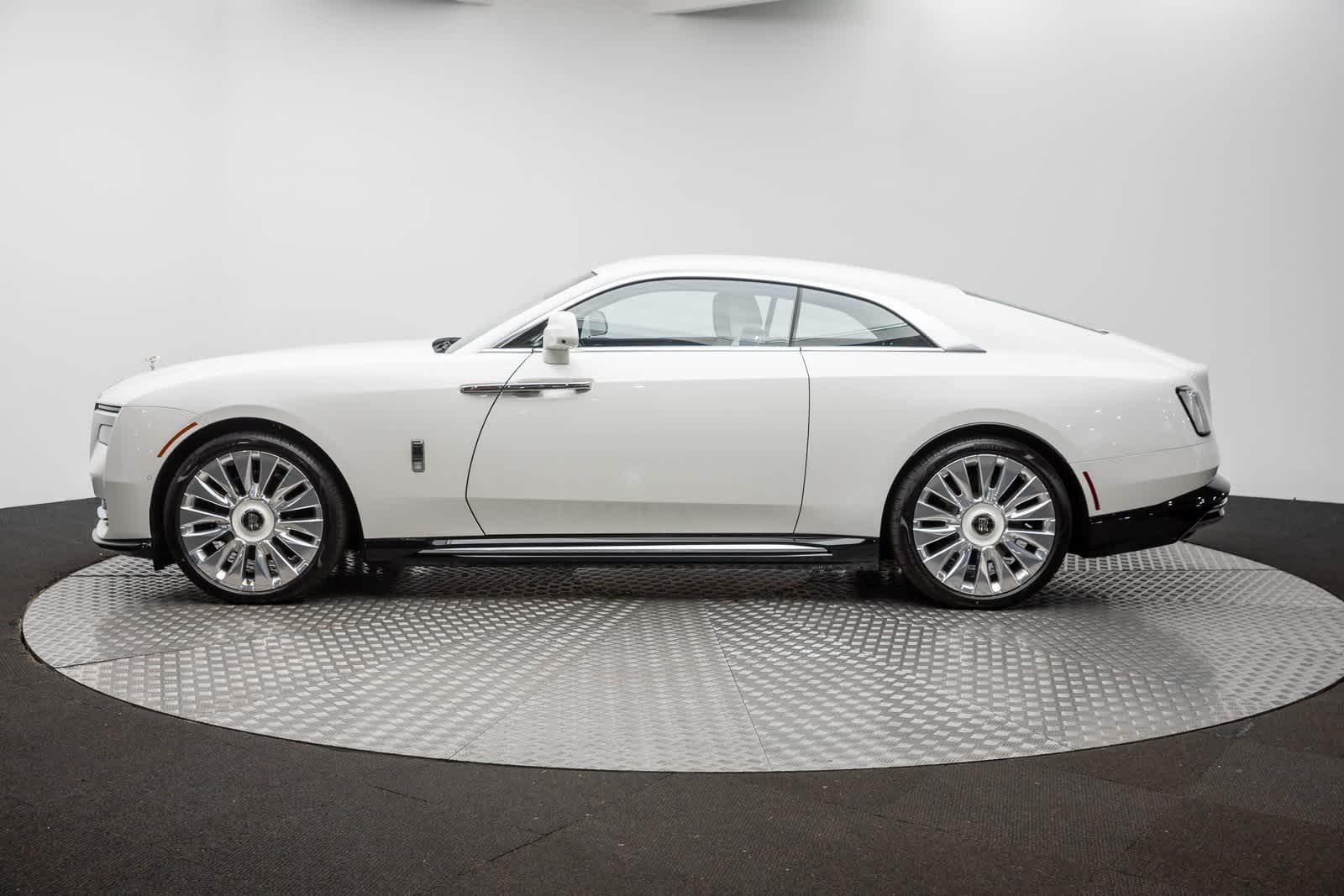 Thumbnail: 2026 Rolls-Royce Spectre - 3