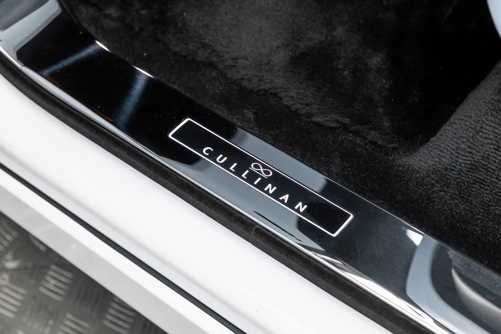 Thumbnail: 2025 Rolls-Royce Cullinan - 12