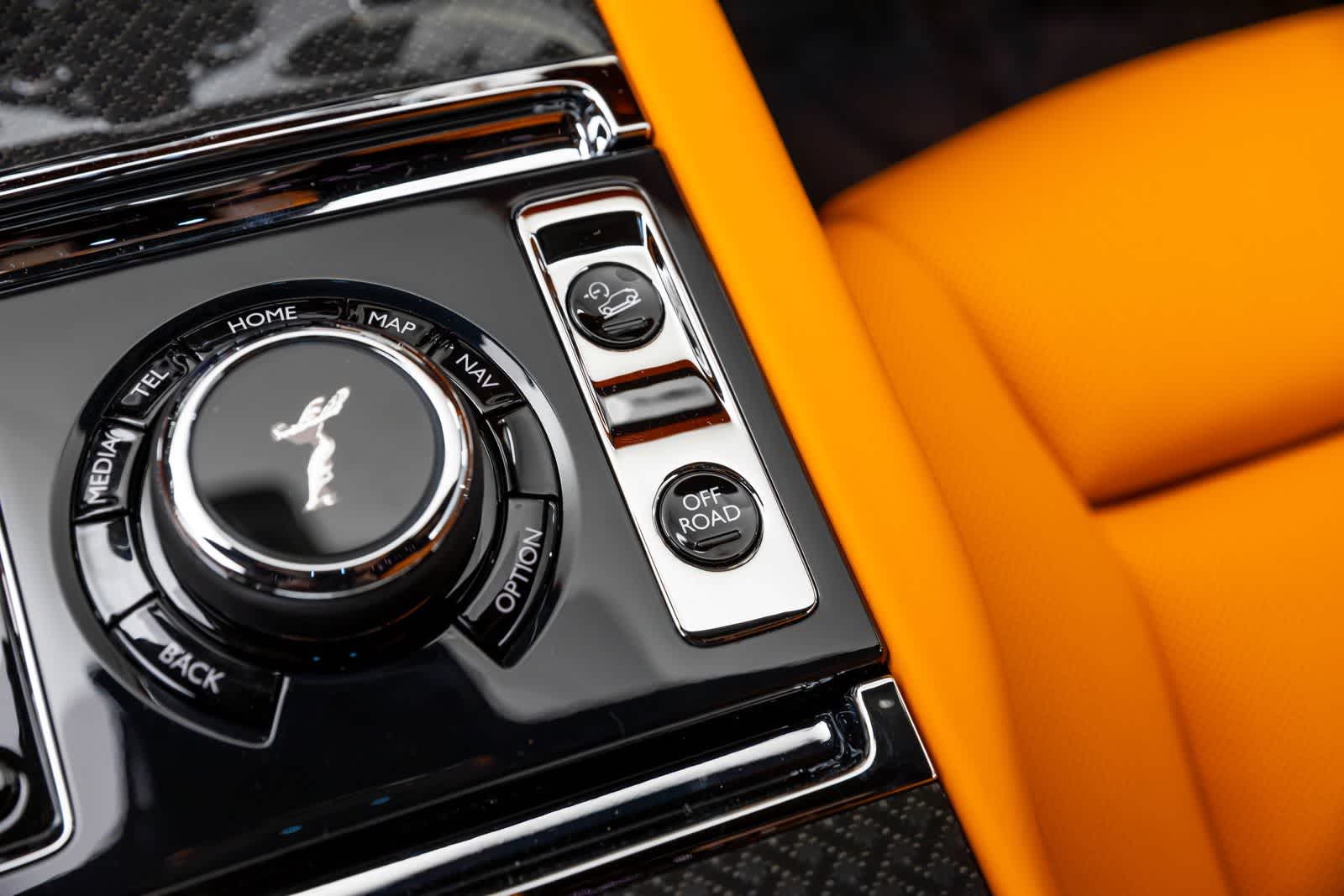 Thumbnail: 2027 Rolls-Royce Cullinan - 41