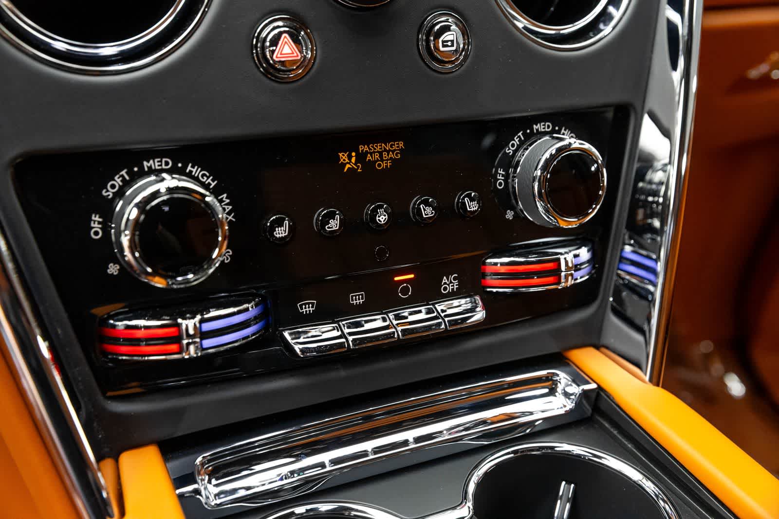 Thumbnail: 2026 Rolls-Royce Cullinan - 27