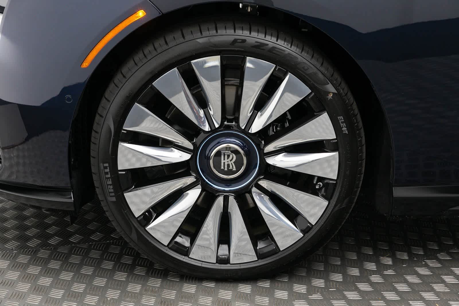 2024 Rolls-Royce Spectre Base 38