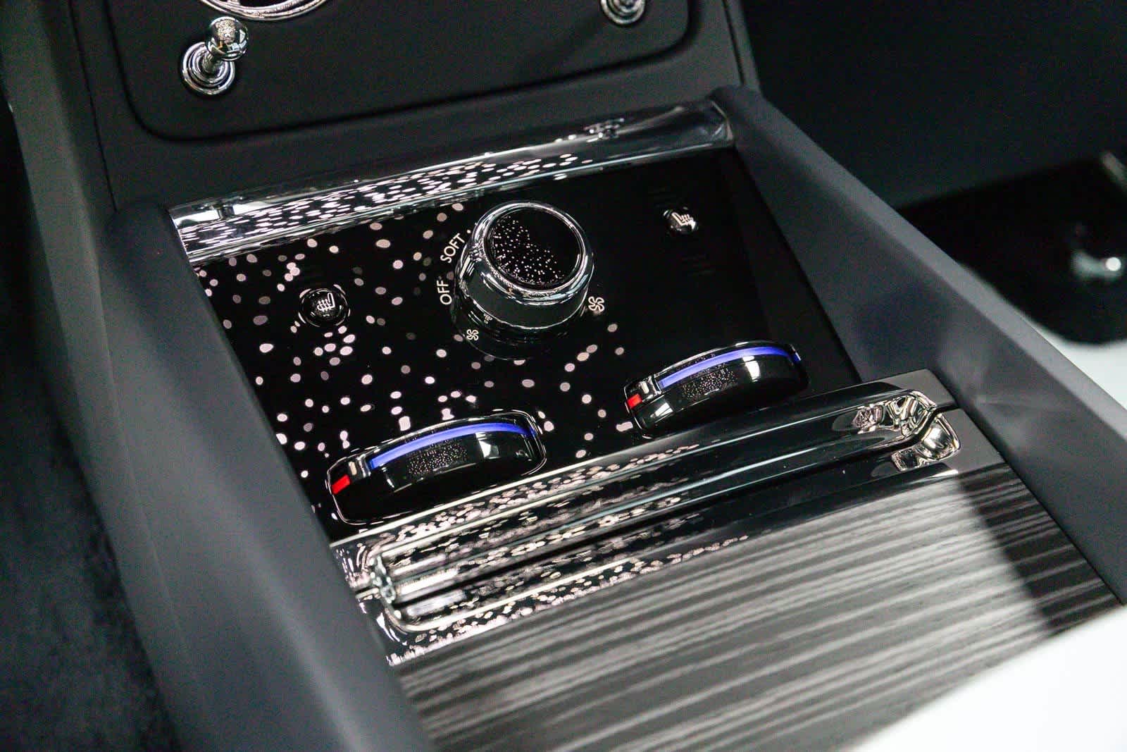 2024 Rolls-Royce Spectre Base 32