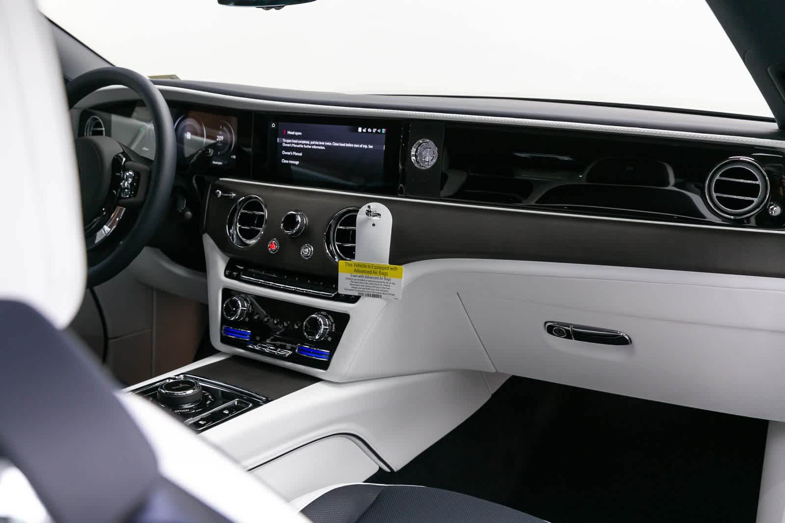 Thumbnail: 2024 Rolls-Royce Spectre - 30