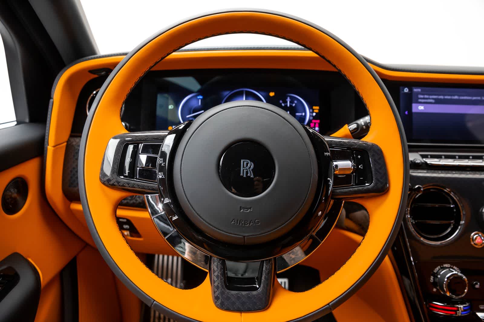 Thumbnail: 2027 Rolls-Royce Cullinan - 18