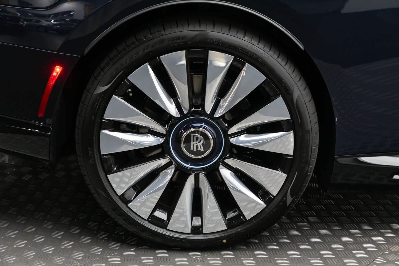 2024 Rolls-Royce Spectre Base 40