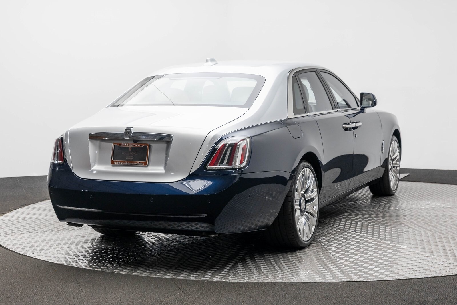 Thumbnail: 2026 Rolls-Royce Ghost - 4