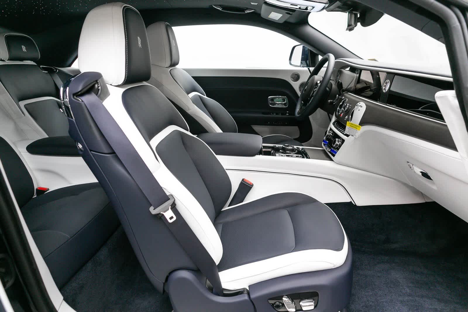 Thumbnail: 2024 Rolls-Royce Spectre - 38