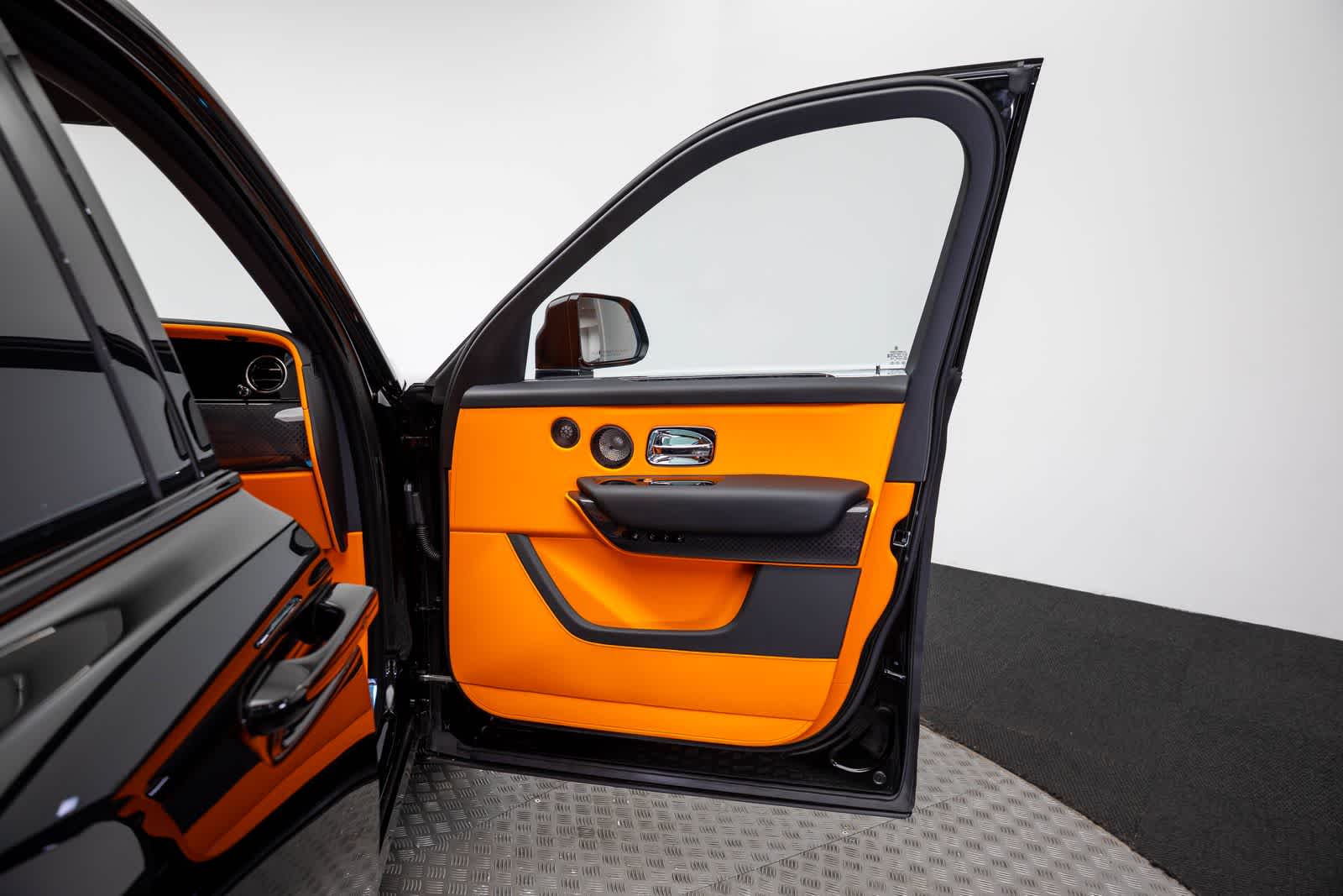 Thumbnail: 2027 Rolls-Royce Cullinan - 48