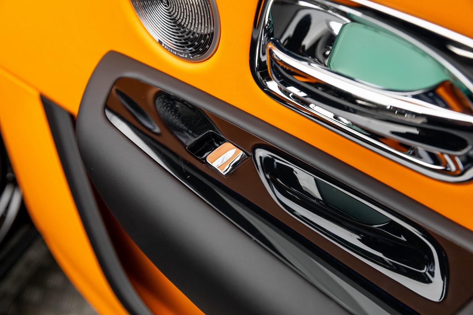 Thumbnail: 2026 Rolls-Royce Cullinan - 36