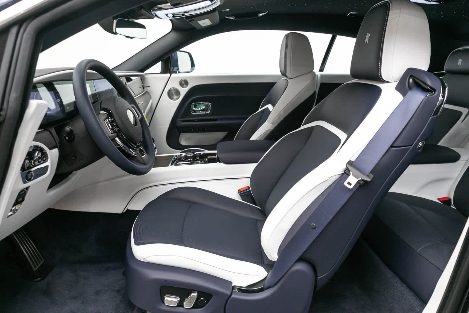 Thumbnail: 2024 Rolls-Royce Spectre - 44