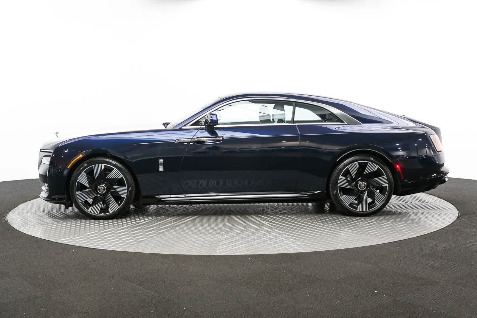 Thumbnail: 2024 Rolls-Royce Spectre - 3