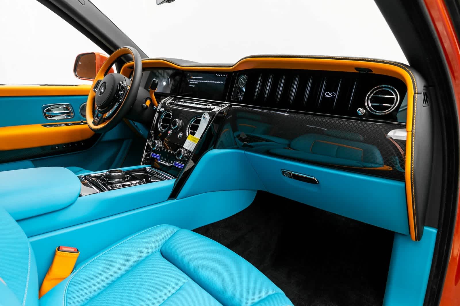 Thumbnail: 2025 Rolls-Royce Cullinan - 39