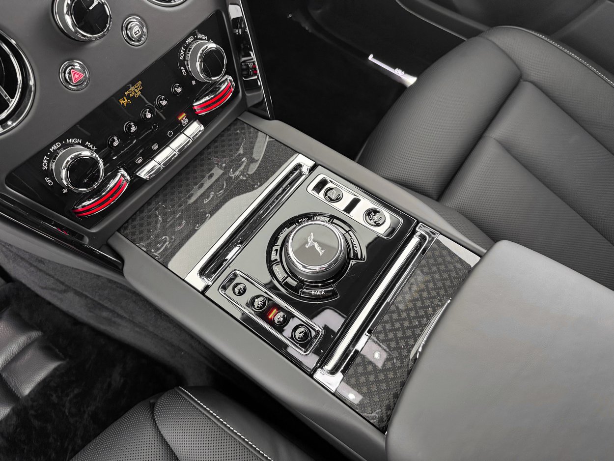 2026 Rolls-Royce Cullinan Black Badge - Photo 20