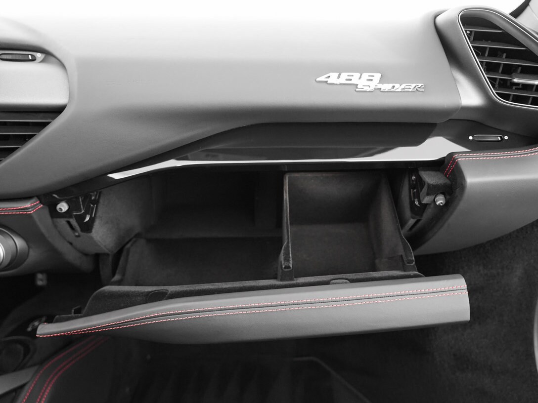 2019 Ferrari 488 Spider Base - Photo 33