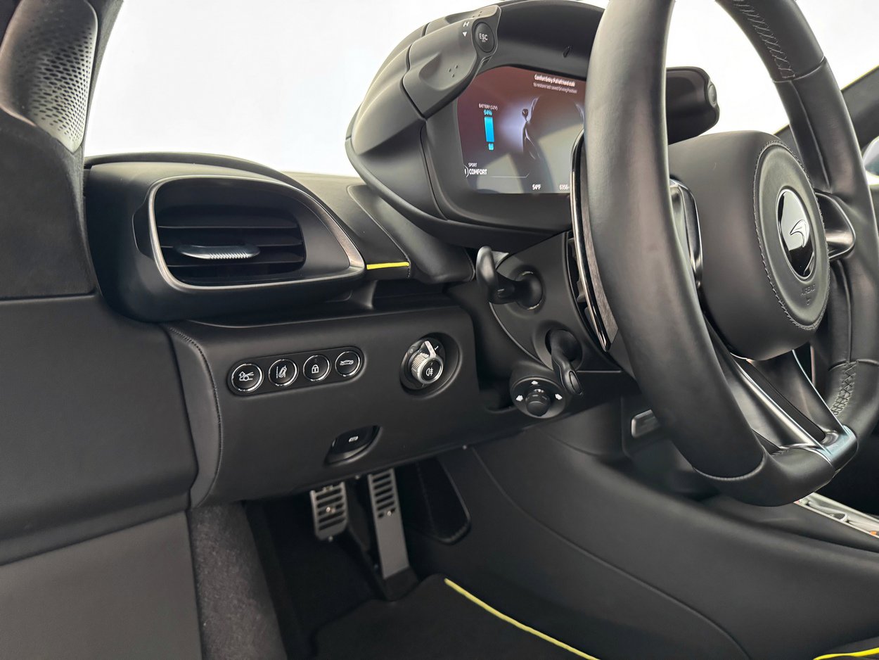 2023 McLaren Artura Vision - Photo 16