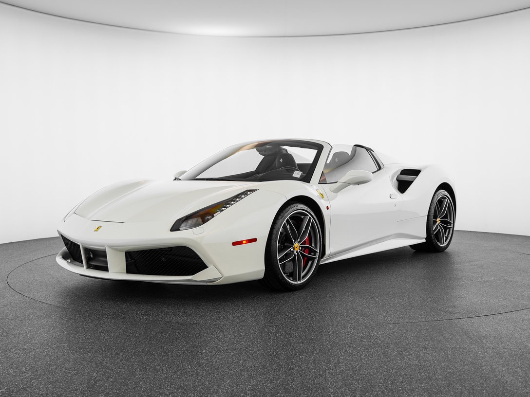 2019 Ferrari 488 -'s photo