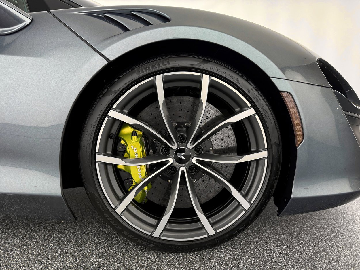 2023 McLaren Artura Vision - Photo 31