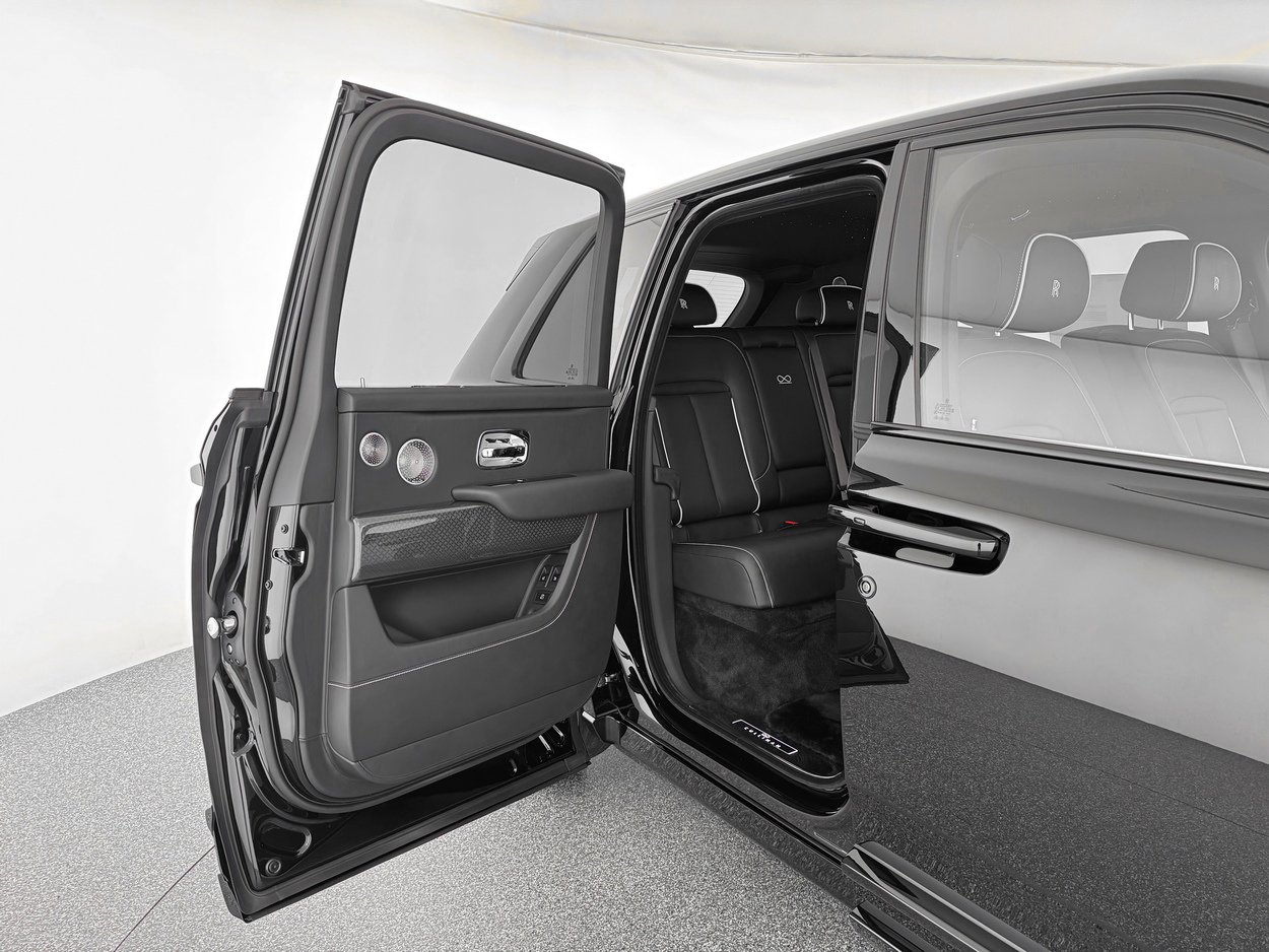 2026 Rolls-Royce Cullinan Black Badge - Photo 23