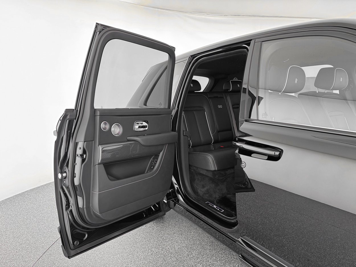 2026 Rolls-Royce Cullinan Black Badge - Photo 23