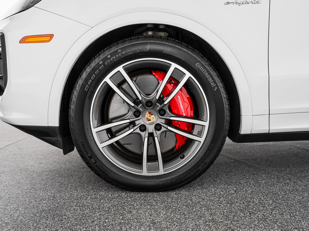 2024 Porsche Cayenne Turbo E-Hybrid - Photo 36